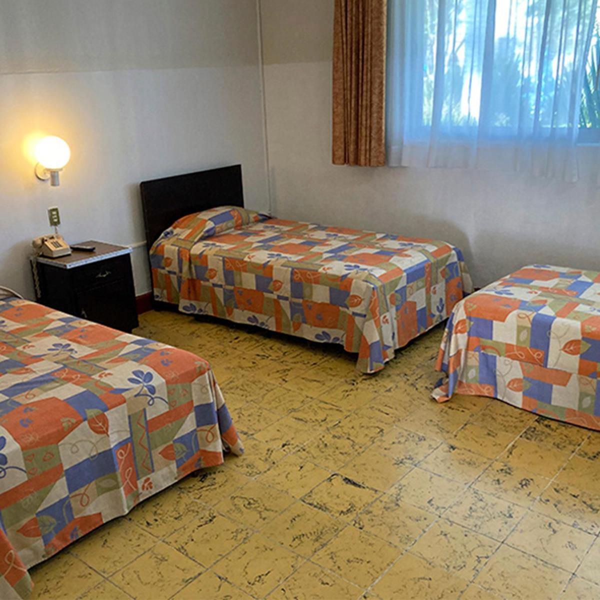 Hotel Y Parque Acuatico La Caldera Abasolo Exteriör bild